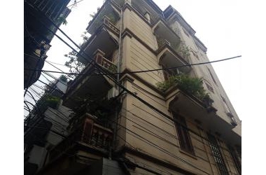 Nhỉnh 4 tỷ! Lô Góc! Kinh Doanh! Ô tô đỗ cửa Lê Văn Lương 45m, 5 tầng